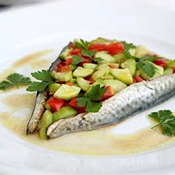 Photo:Grilled Mackerel with Cucumber and Tomato Salad